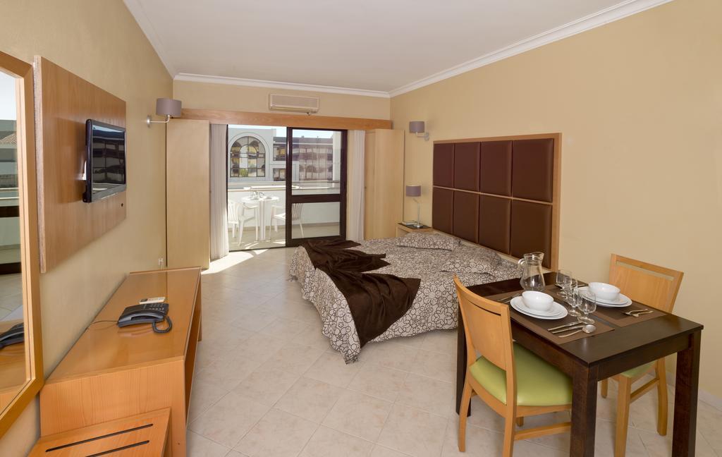 Aparthotel Alagoamar Αλμπουφέιρα Εξωτερικό φωτογραφία
